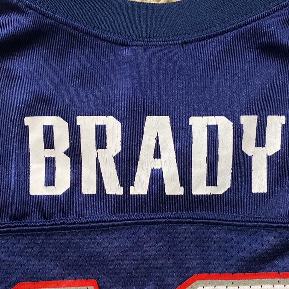 Youth Tom Brady Patriots Jersey Medium ( 10-12) - Picture 7 of 8